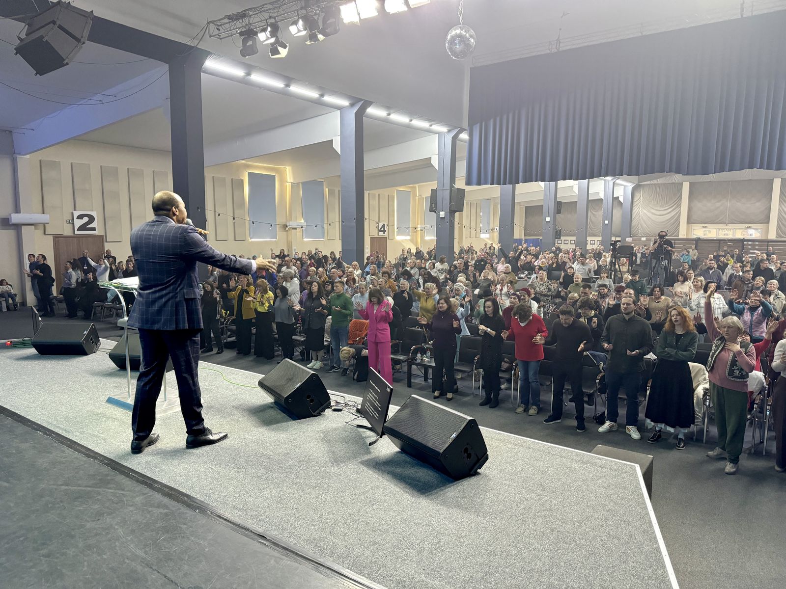 НЕДІЛЬНІ БОГОСЛУЖІННЯ 12.10.25