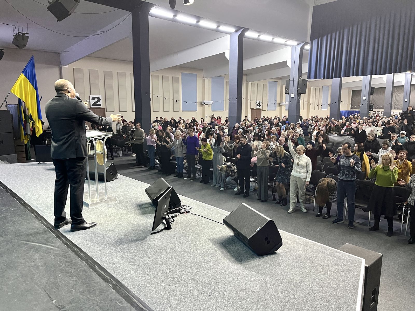 НЕДІЛЬНІ БОГОСЛУЖІННЯ 30.11.2025