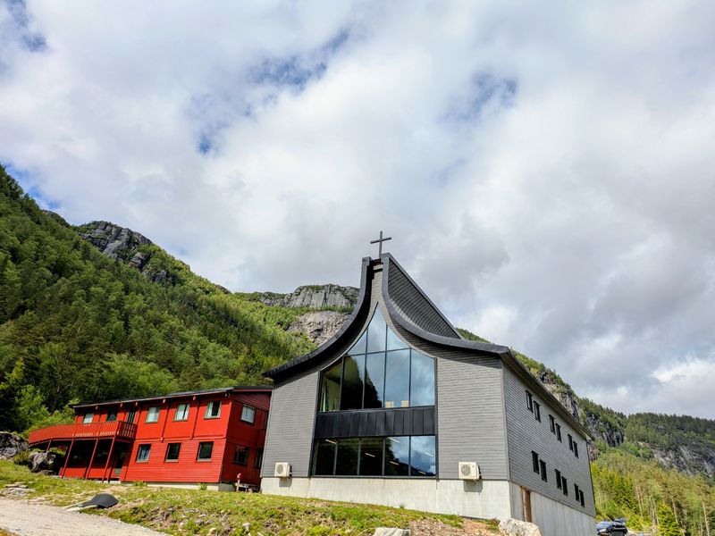 Om Fjellkirken