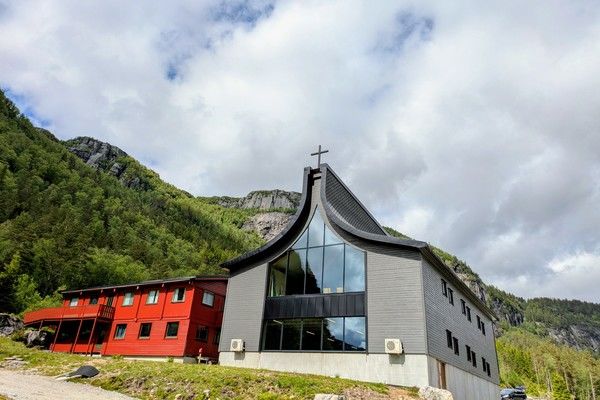 Video om Liland Fjellkirke