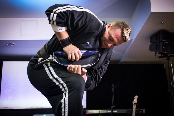 Kom,se og hør den fantastiske historien til Strongman Jon. Ons 04 mars kl 1900