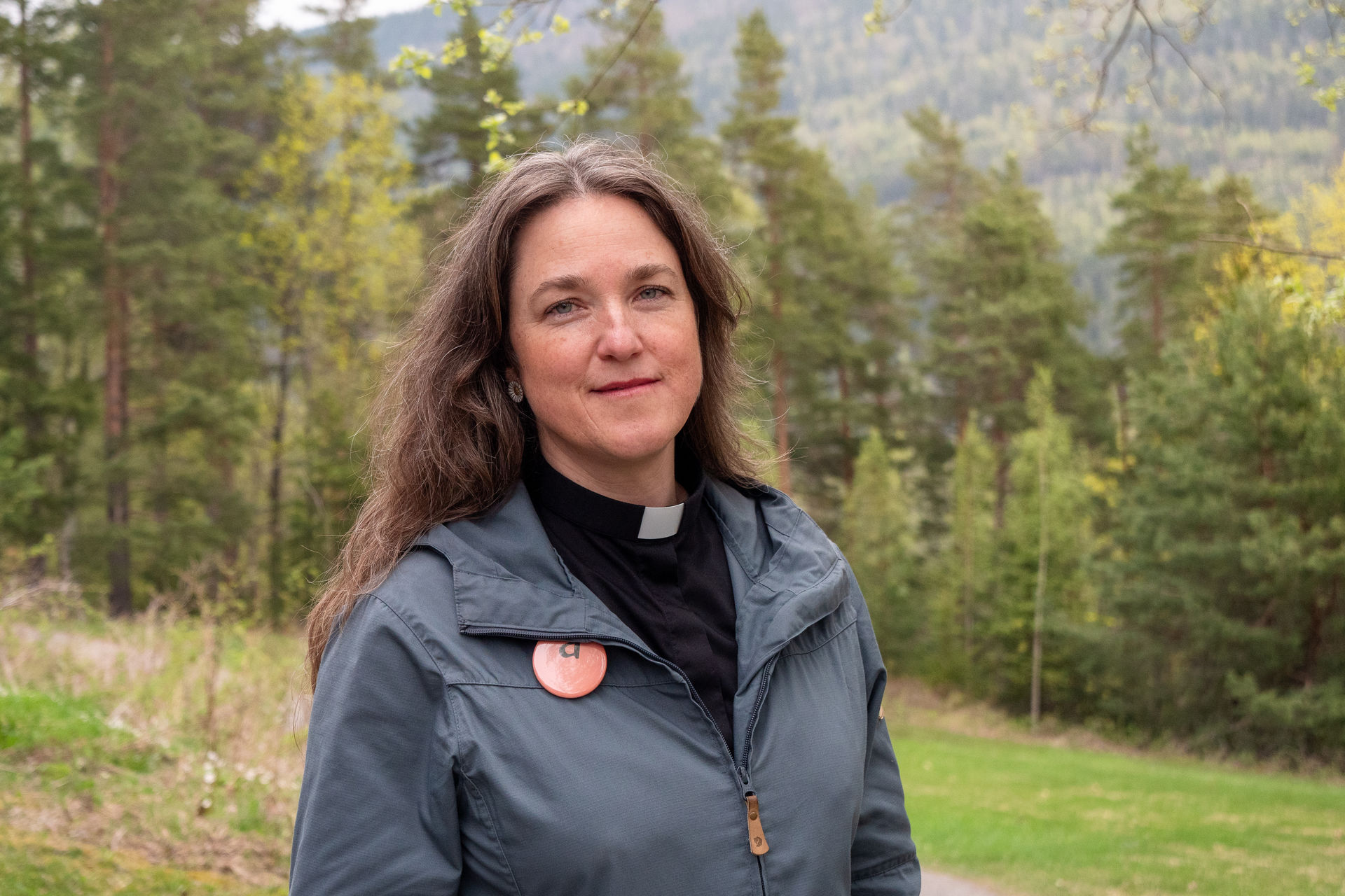 Troende og ikke-troende pilegrimer besøker terrormål