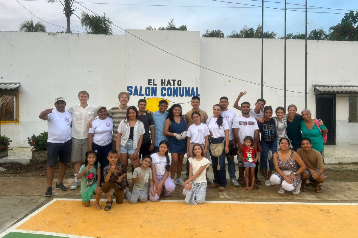 Julehilsen fra Colombia-volontørene