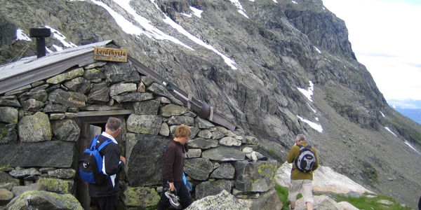 Lordehytta 1607 moh. eller Folarskarnuten 1933 moh.