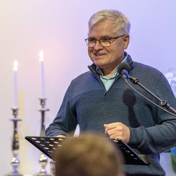 Tarjei Engesæth - 'Lyset skinner i mørket'