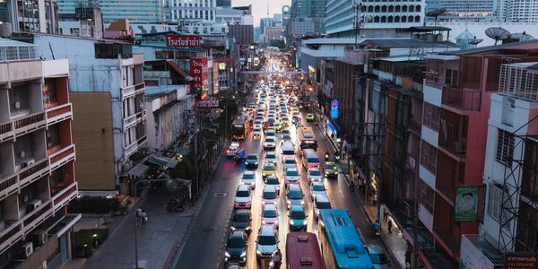 Å VENTE I FRIMODIGHET