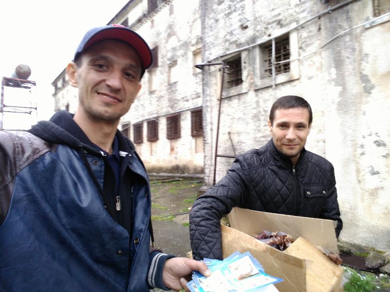 В Абхазии накануне Пасхи российские миссионеры посетили заключенных