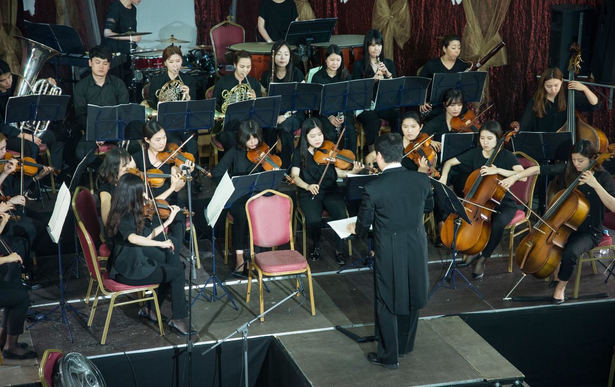 Симфонический оркестр из Сеула выступил в Кемеровской церкви на Троицу
