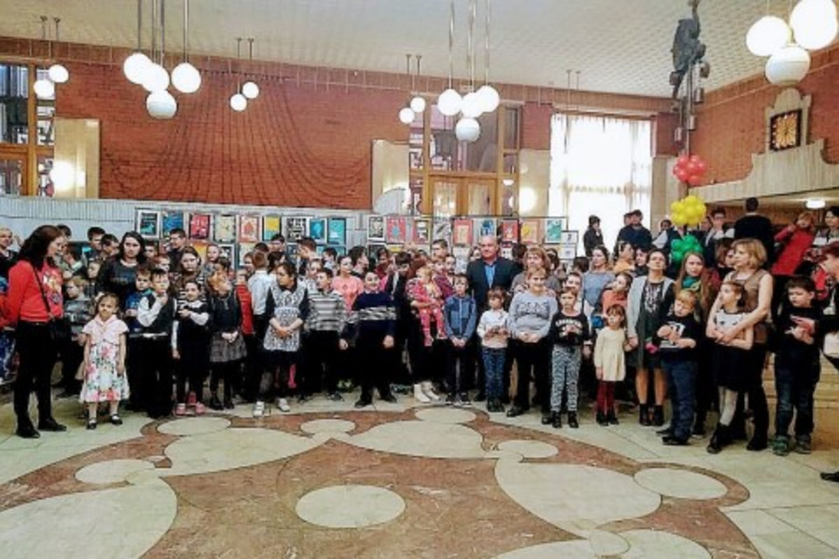 Кукольный спектакль «Карлик Нос» в Новосибирске посетили 165 детей-инвалидов