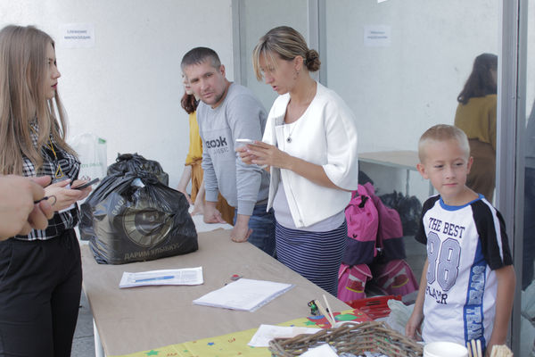 Около 200 человек получили социальную поддержку в «Слове жизни» Москва к началу учебного года