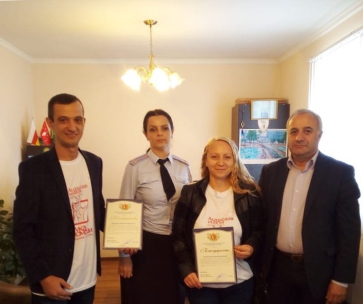 Российских тюремных служителей поздравил министр МВД Абхазии