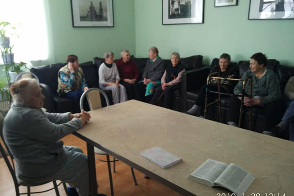 Московская церковь «Страна свободы» начала служение в доме престарелых
