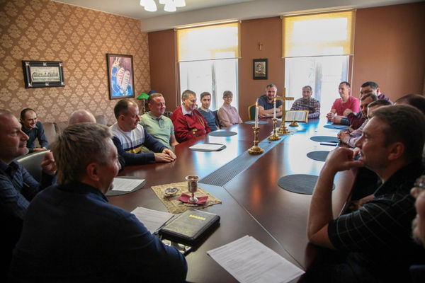 В Иркутске пришло совместное причастие пасторов церквей