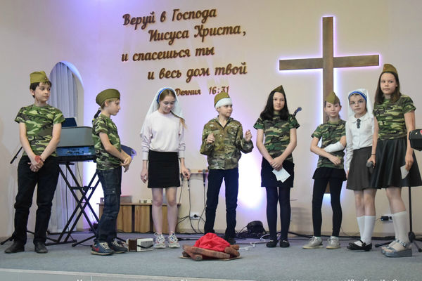 В самарской церкви ветеранов поздравили с Днём Победы