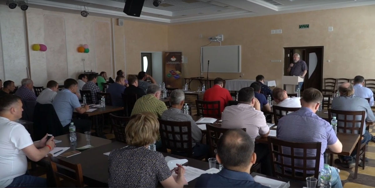 Видеорепортаж о встрече Начальствующего епископа РОСХВЕ с заместителями и представителям в регионах
