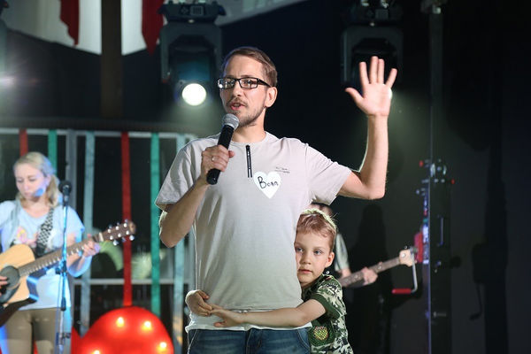 Стартовавшая в Кемерово детская конференция собрала более 100 человек