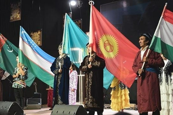 Епископ Сергей Ряховский открыл молитвенную конференцию за пробуждение в Средней Азии