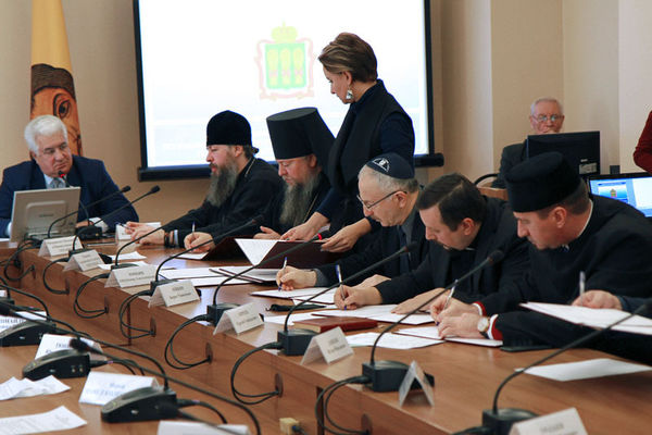 Главы конфессий пензенской области подписали соглашение о противодействии терроризму