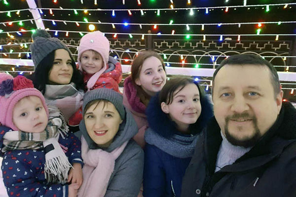 Пятая дочь пастора Сергея Киреева: Рождество – праздник приемных семей