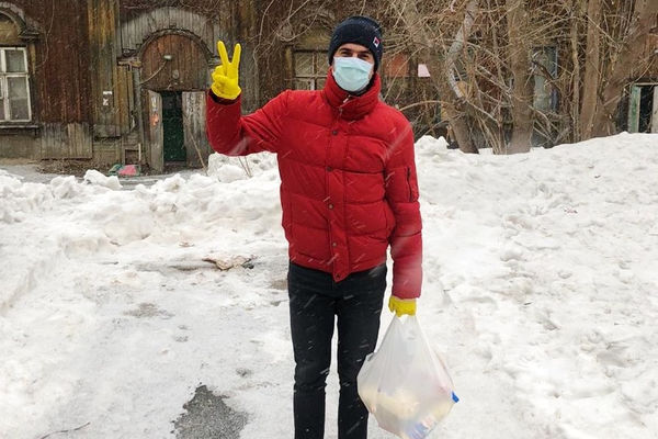 Фонд «Рука помощи» начал развозить продукты старикам Новосибирска из-за коронавируса