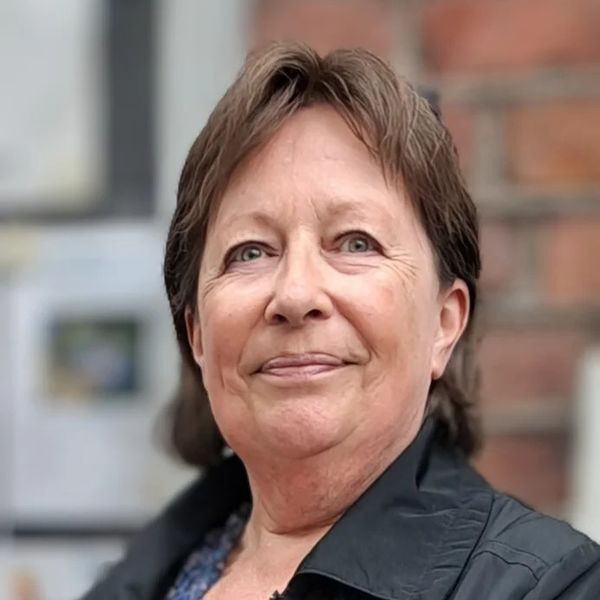 Bjørg Krogh. "2000 .." 02.11.2025