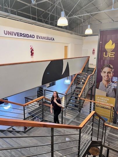 Universidad Evangélica - offisielt åpnet