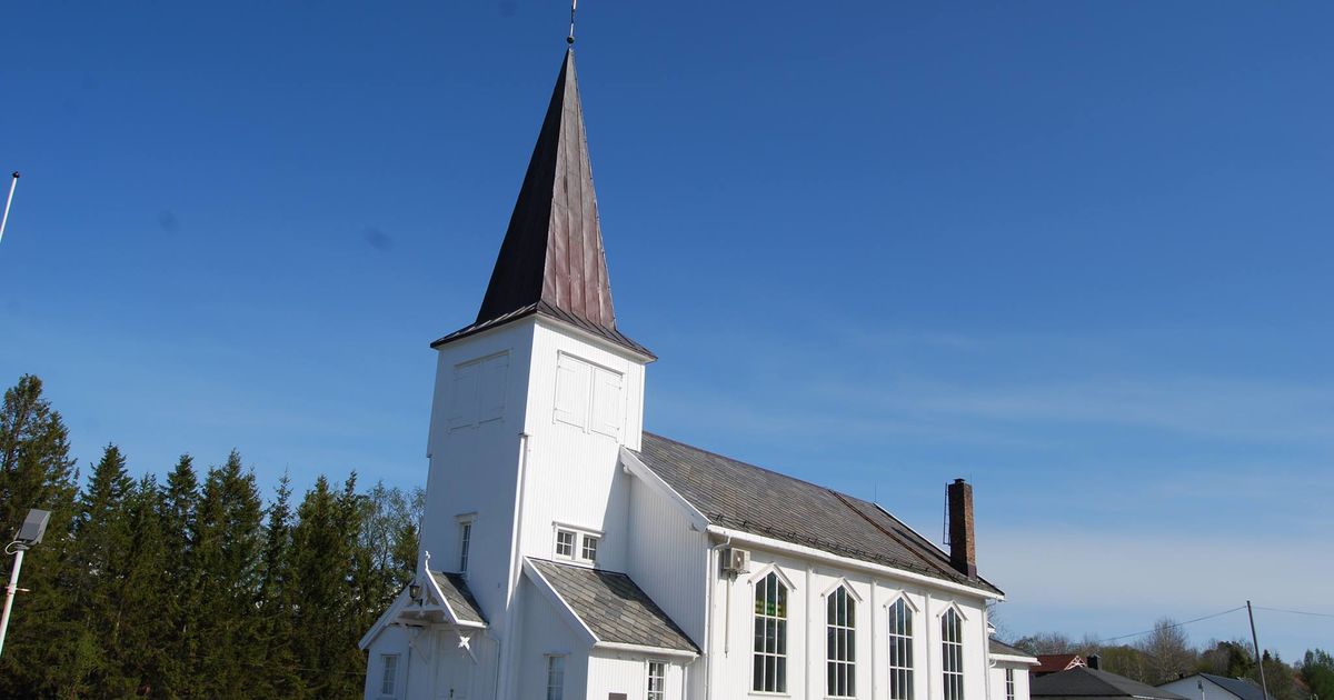 Konfirmasjonsgudstjeneste i Valnesfjord - 1. pinsedag