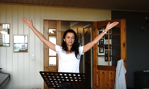 Bli som barn - Livia Hodne