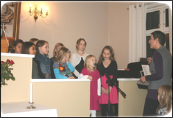 Halsa barnekor deltok på bedehusfesten på Åmnes bedehus under visitasen