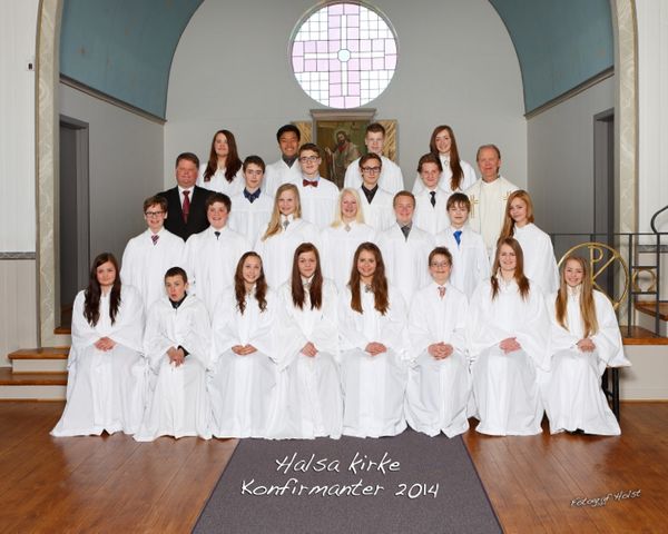 Konfirmanter i Halsa kirke 2014
