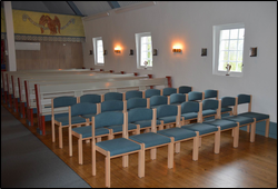 Nye stoler og ny løper i Glomfjord kirke