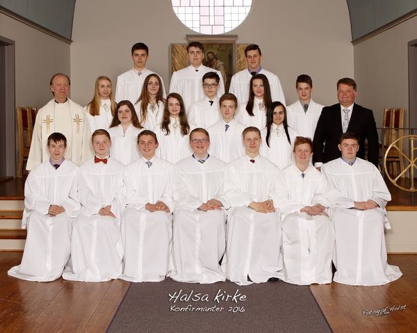 Konfirmanter i Halsa kirke 28. mai 2016