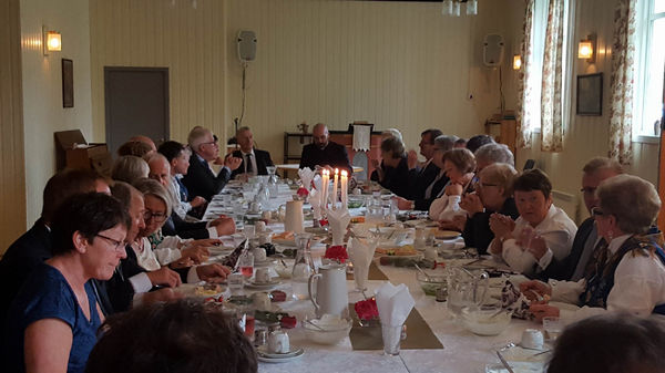 50-årskonfirmantene i Halsa Kirke 18 juni 2017.