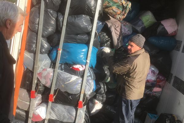 Her kan du levera klede og utstyr til Ukraina