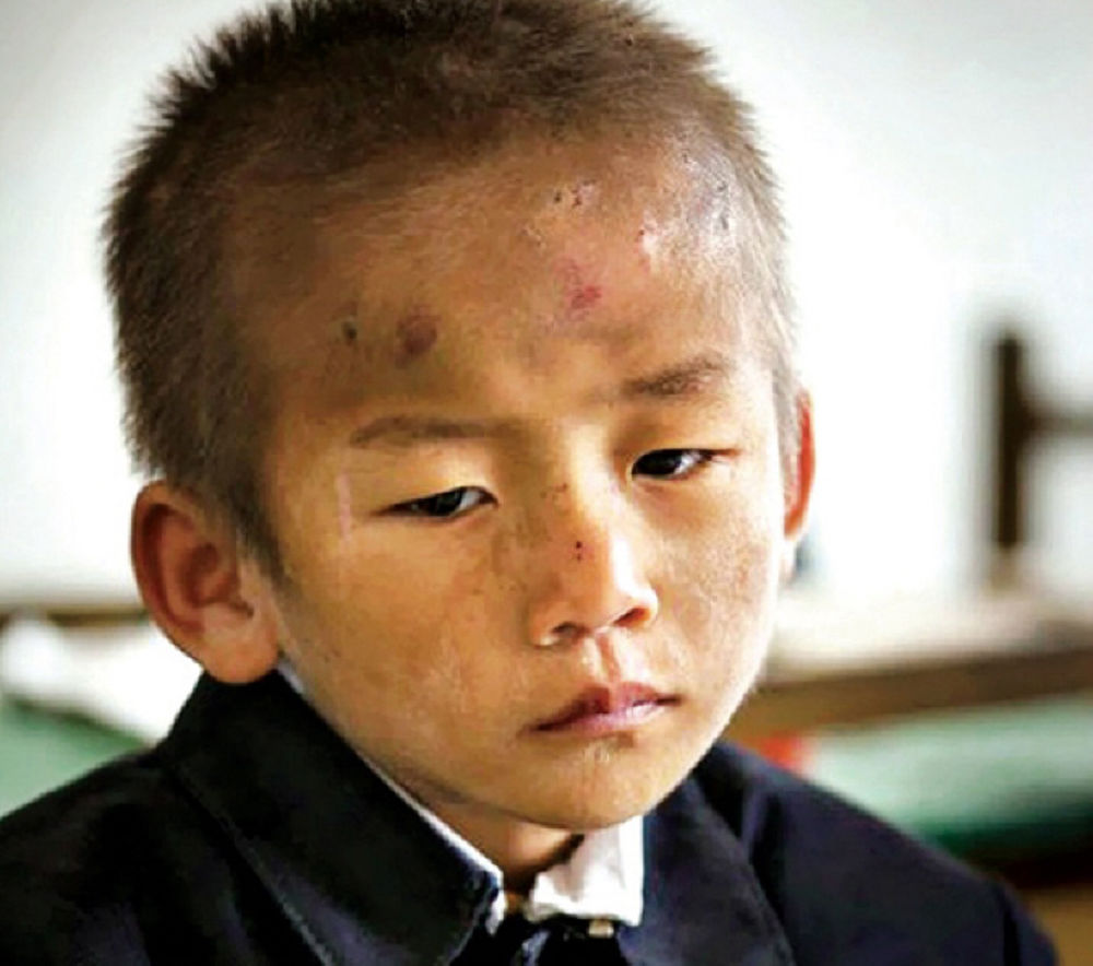 Sulten nordkoreansk gutt
