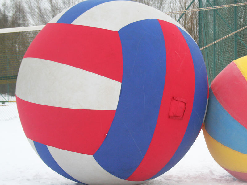 Гигантский мяч  Волейбол