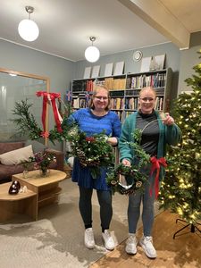 Aðventukransagerð í Ólafíustofu