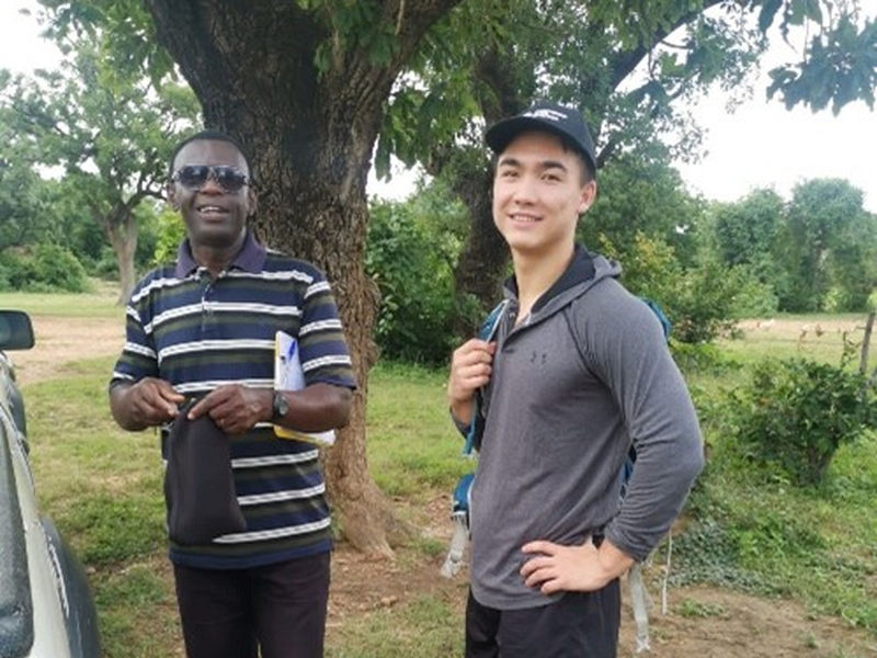 Masterstudent Erik Storrønning og daglig leder av Trax Ghana, Vincent Subbey