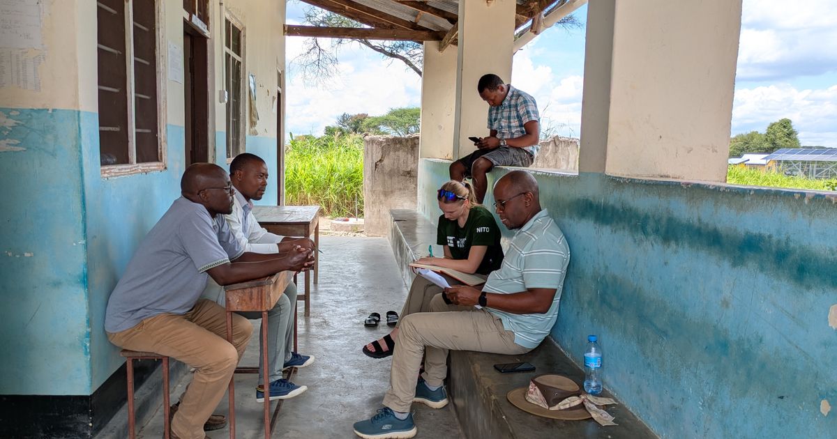 Master med Mening: Kraft til Rural helse med Solenergi og El-motorsykler, Tanzania