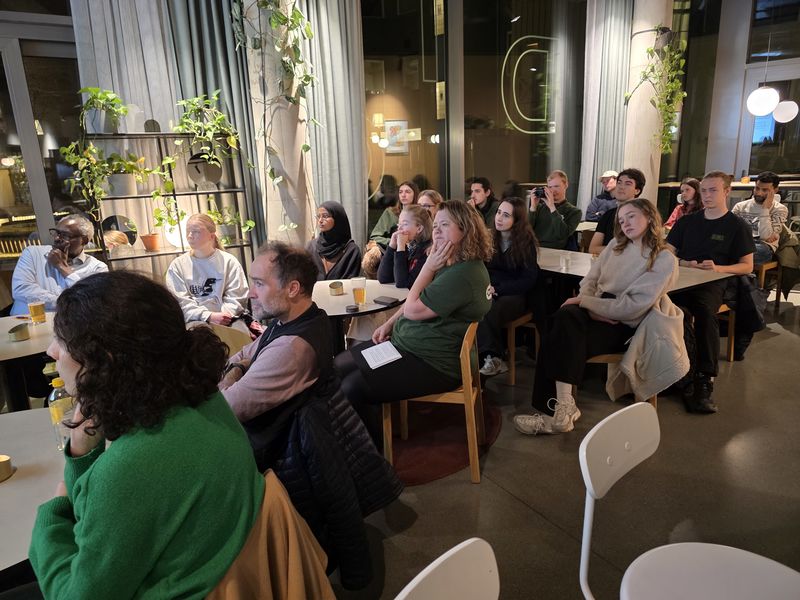 Korte faglige innlegg - ga 'food for thought' - og gode samtaler om IUG og den viktige rollen ingeniørfag spiller for en mer bærekraftig og rettferdig verden.