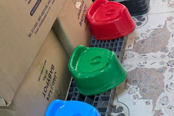 Babypotter er et av produktene som lages med resirkulert plast.