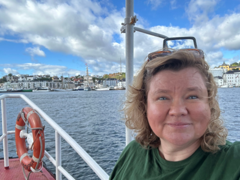 Heidi, dag 1 på Arendalsuka - klar for faglig input og mingling med mening:-)