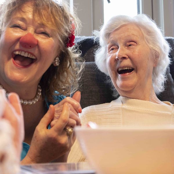 Klokkeklovnene fyller 15 år - og DU er invitert til å feire sammen med oss!