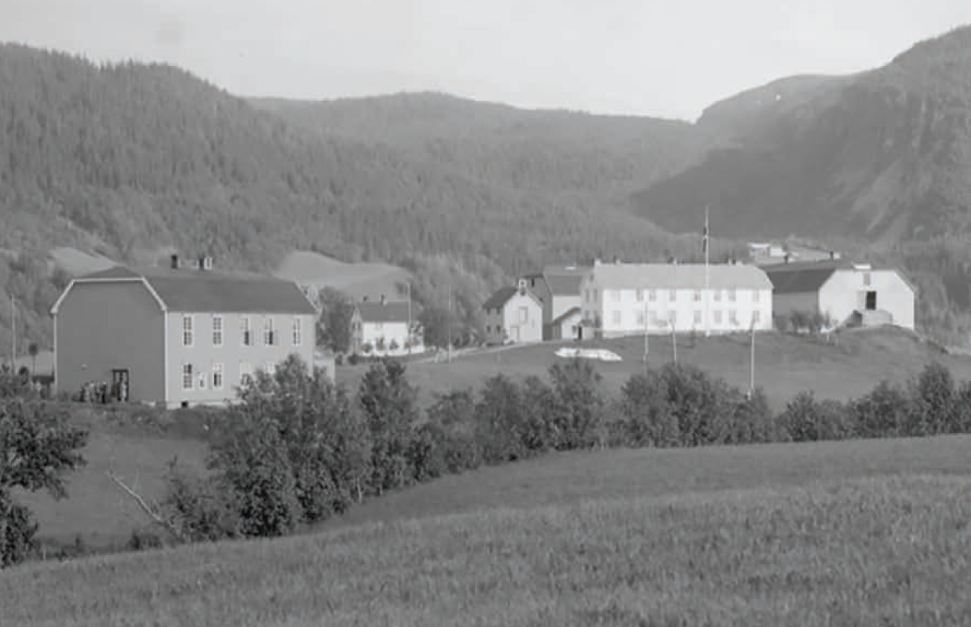 Historisk foto av Rødde folkehøgskole.