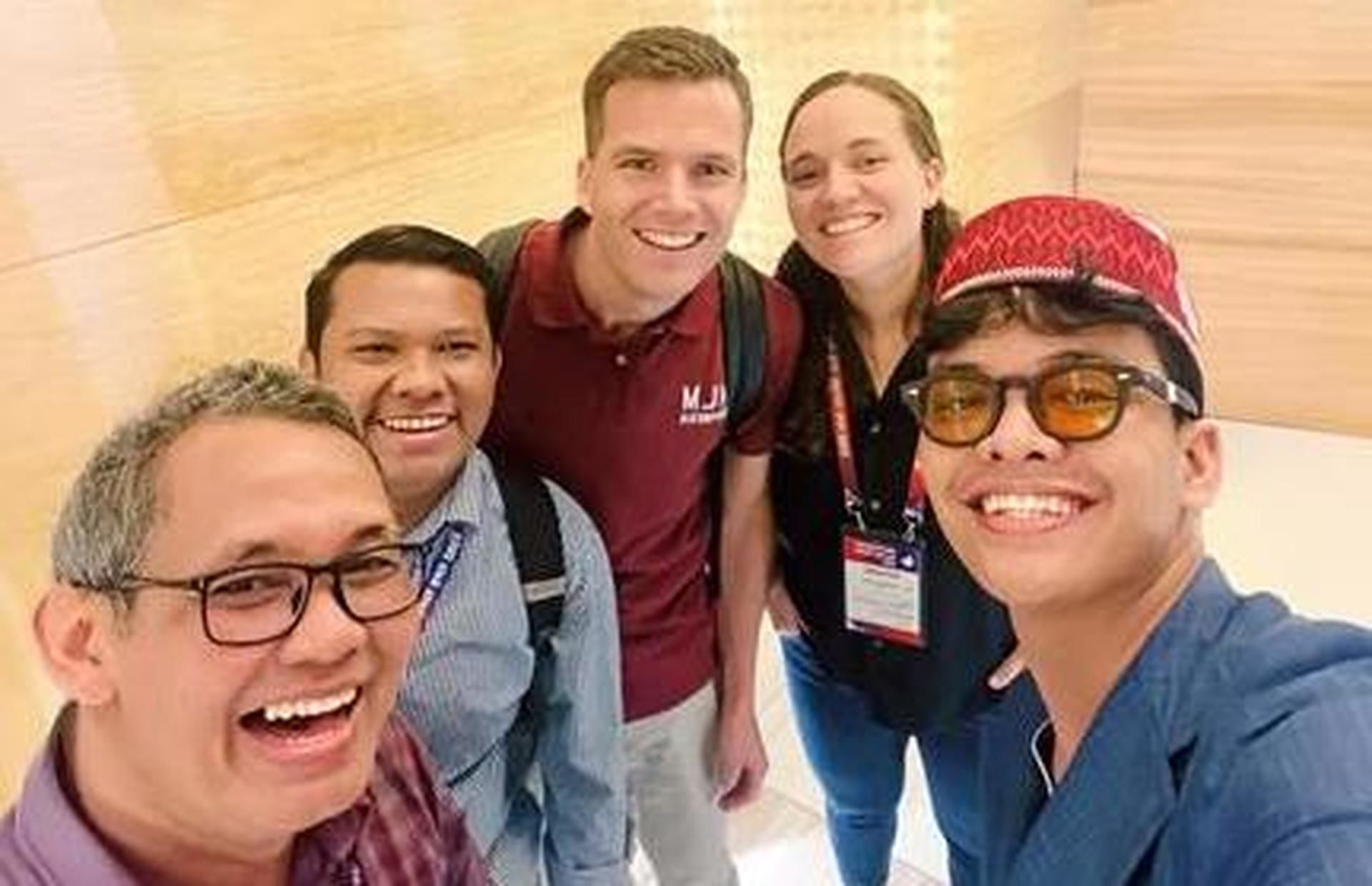 Ingebjørg og mannen Henrik (nr 4 og 3 fra venstre) sammen med samarbeidspartnere fra nasjonale kirker fra en Use Your Talents-workshop.