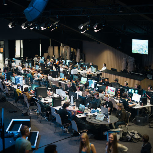 Gaming-natt for over 100 barn og ungdommer