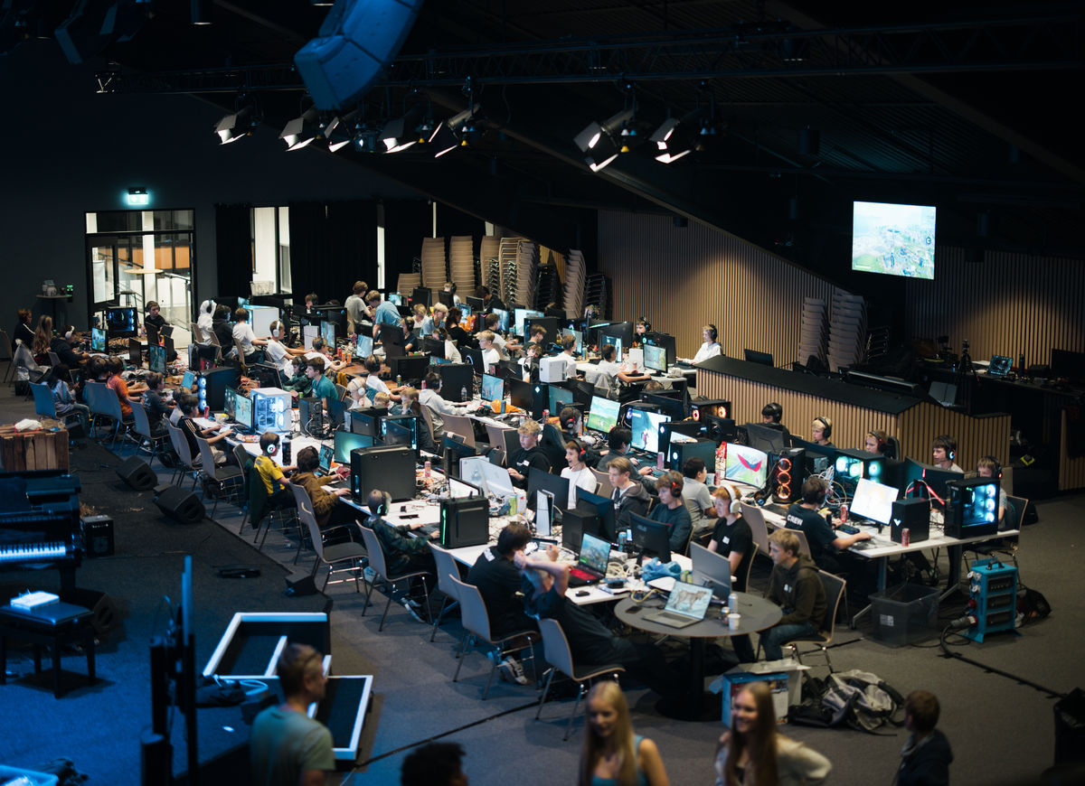 Gaming-natt for over 100 barn og ungdommer