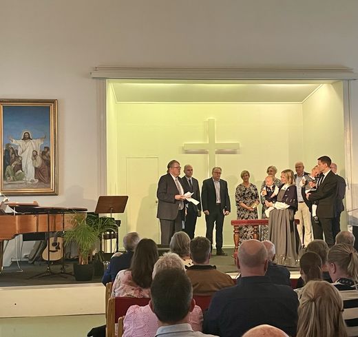Lovise Marlene og Torgeir Hugdal ble innviet til misjonærtjeneste i Betania i Trondheim. De reiser ut til Peru i oktober.