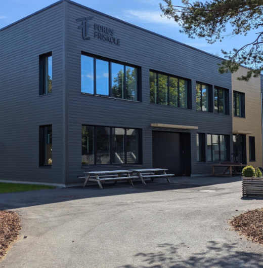 Forus Friskole var blant skolene som fikk pengegave.