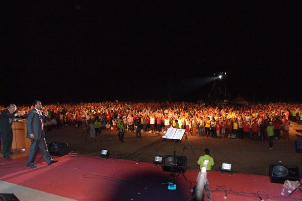 Фестиваль Ісуса в Бурірамі (Таїланд). Початок